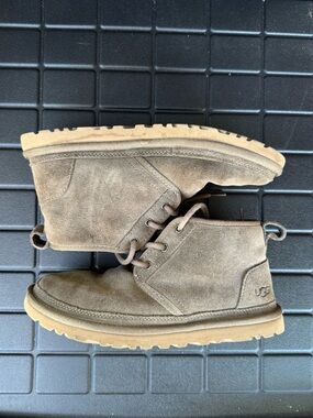 UGG Women’s Neumel Suede Chukka Boots in Tan